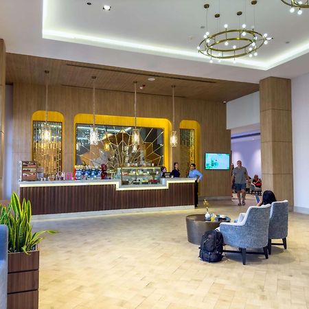 马里安岛希尔顿逸林Spa度假酒店 拉斯阿尔卡麦 外观 照片