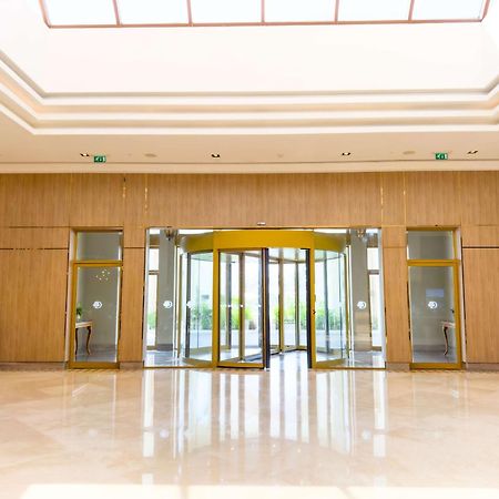 马里安岛希尔顿逸林Spa度假酒店 拉斯阿尔卡麦 外观 照片