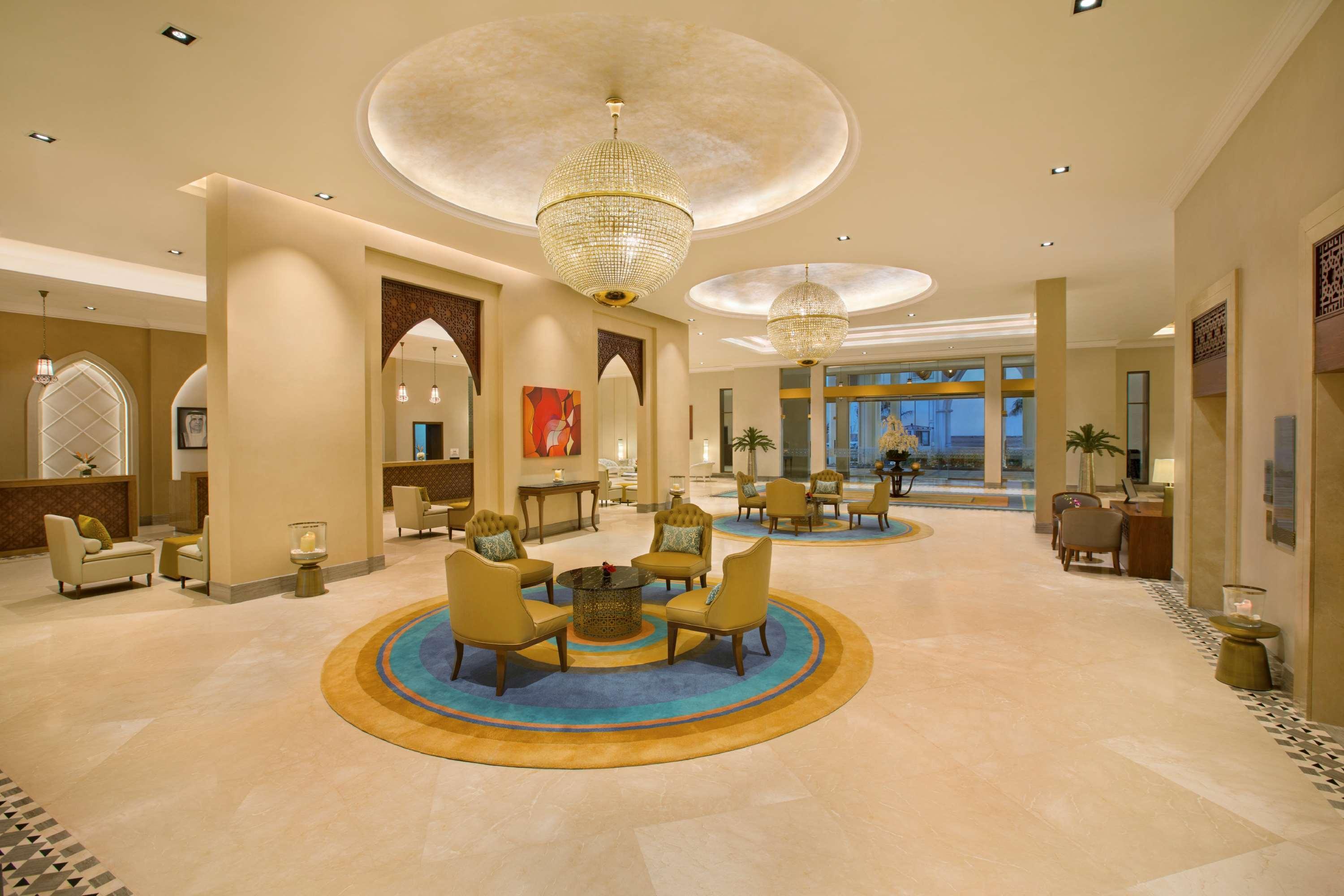 马里安岛希尔顿逸林Spa度假酒店 拉斯阿尔卡麦 外观 照片 Lobby