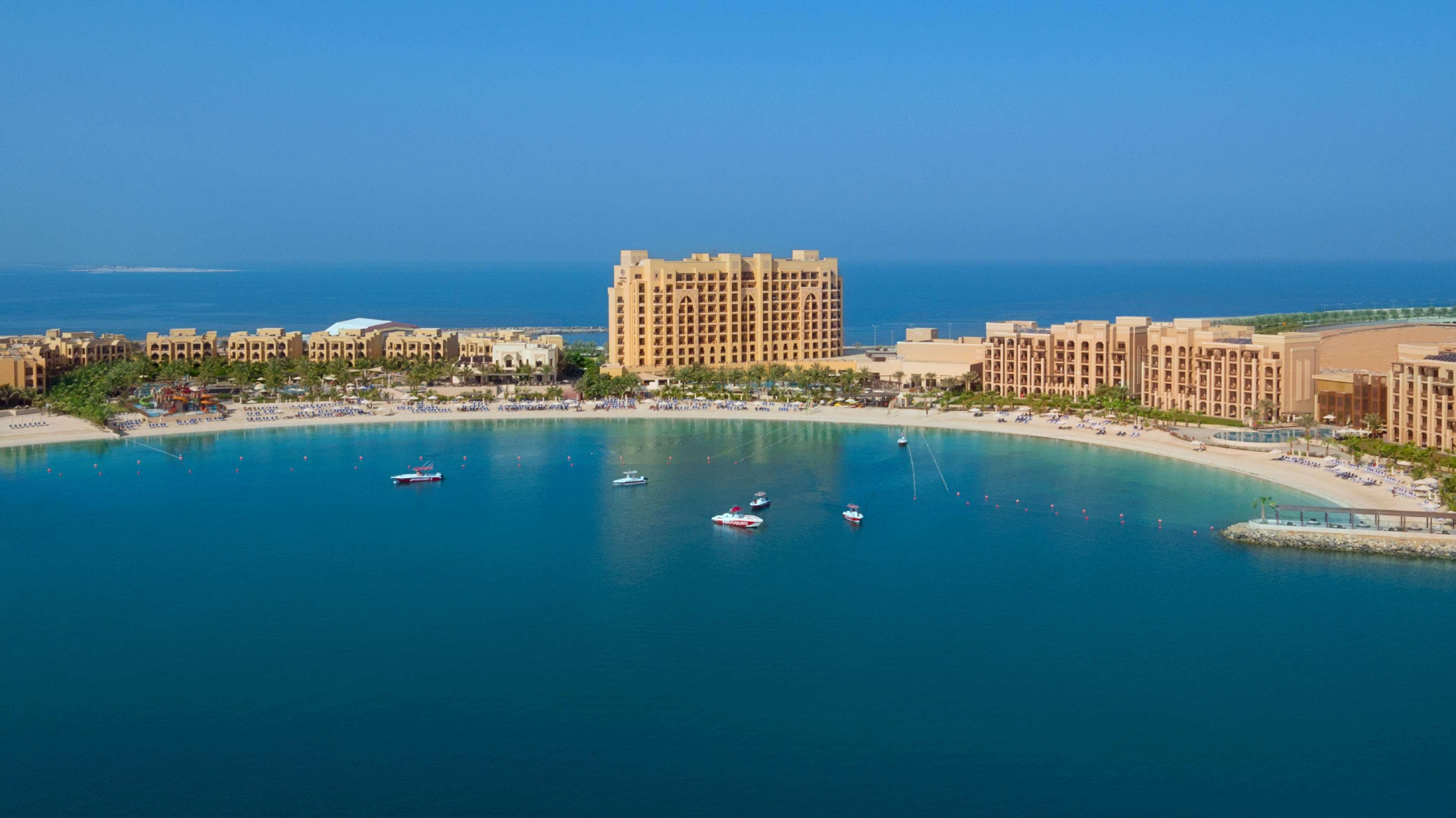 马里安岛希尔顿逸林Spa度假酒店 拉斯阿尔卡麦 外观 照片 The Cove Rotana Resort